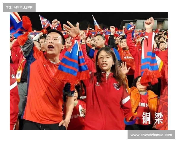 各国球迷热情助威打造激情四溢的主场氛围展现国际赛事魅力 各国球迷热情助威打造激情四溢的主场氛围展现国际赛事魅力